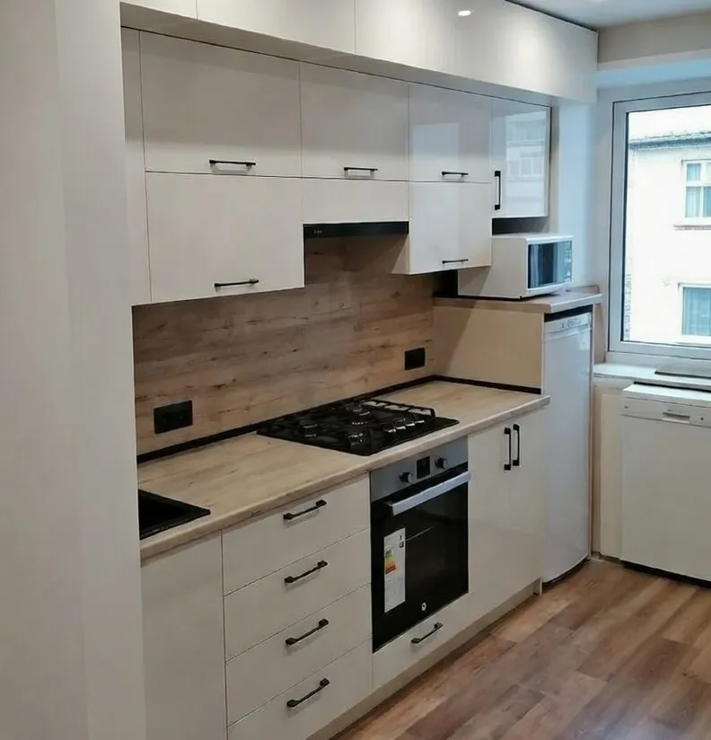 Минималистичная белая кухня на заказ в Нижнем Новгороде